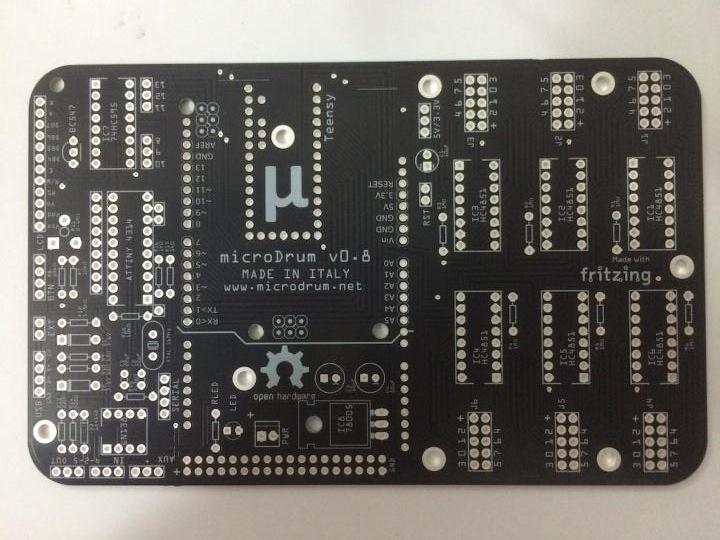[mainboard-v0-8-top.jpg]